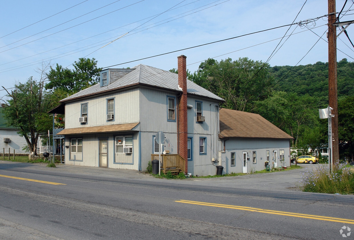 Primary Photo - 448 S Washington St