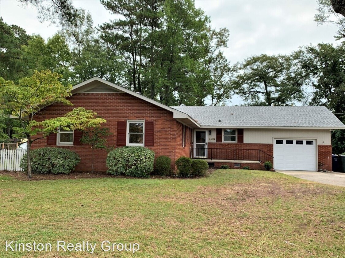 Primary Photo - 3 br, 1.5 bath House - 2407 Hardee Road