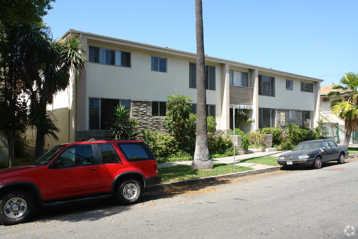 Building Photo - Patio Apartments