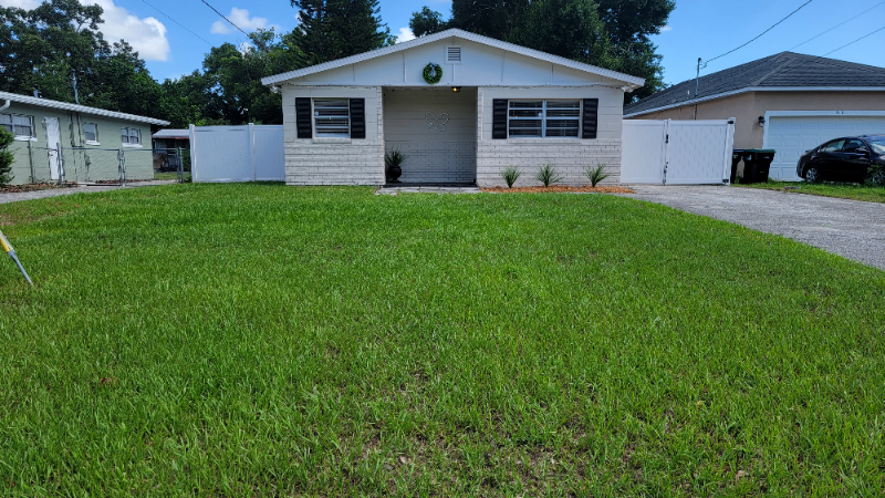 Foto principal - 2000 White Ave