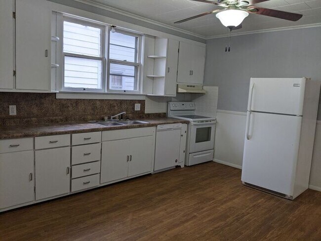 Foto del edificio - 2 bedroom 1 bath cottage
