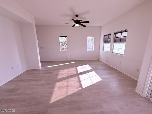 Foto del edificio - 3805 Ormond Beach St