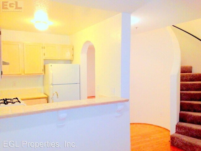 Building Photo - 1543 Pontius Ave