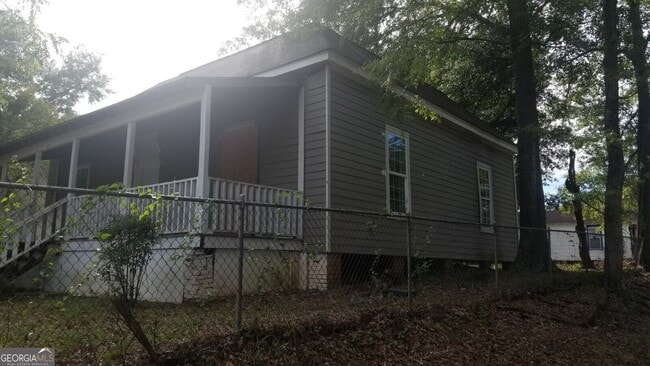 Building Photo - 2617 3rd Ave
