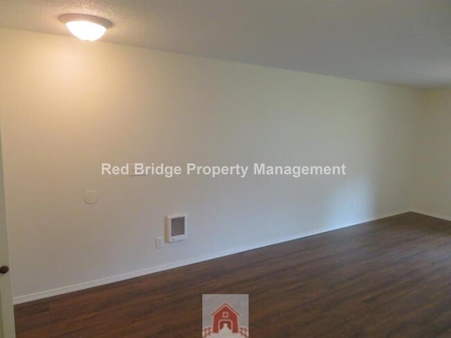 Building Photo - 12270 SW Gingham Ln