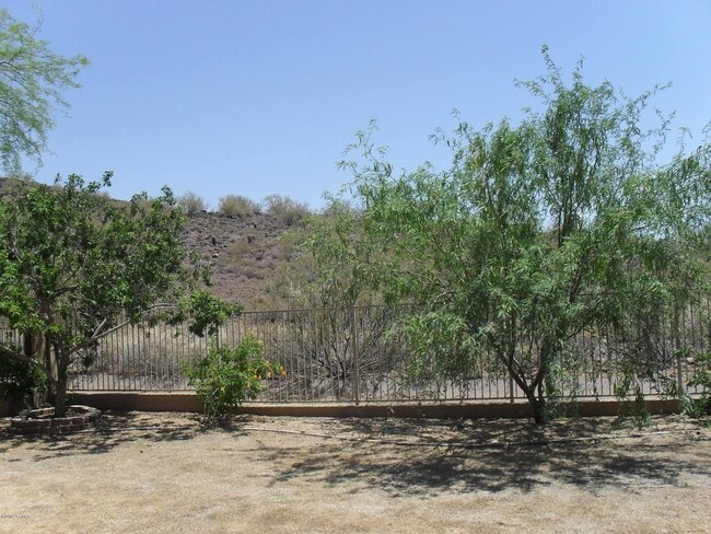 Building Photo - 6423 W Villa Linda Dr