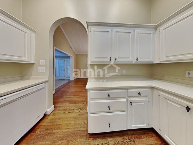 Building Photo - 104 Foxfield Way