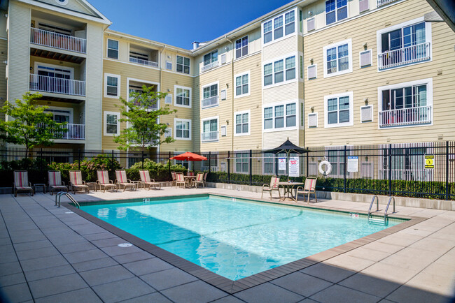 Building Photo - Parkside Commons Apartments