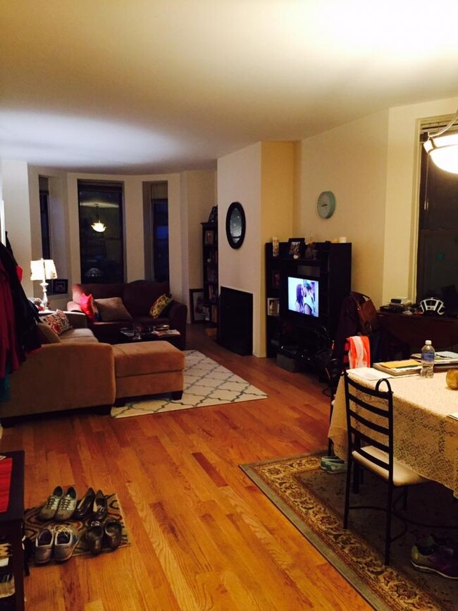 Building Photo - 2 bedroom in Chicago IL 60614