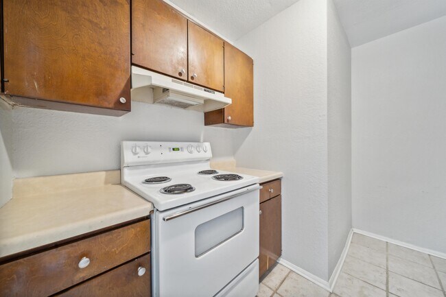 Building Photo - 5520 E 47th Pl