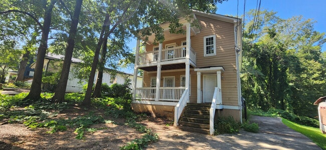 Building Photo - Room in Duplex on Ridge Ave NW