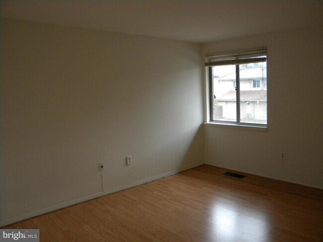 Building Photo - 19611 Brassie Pl