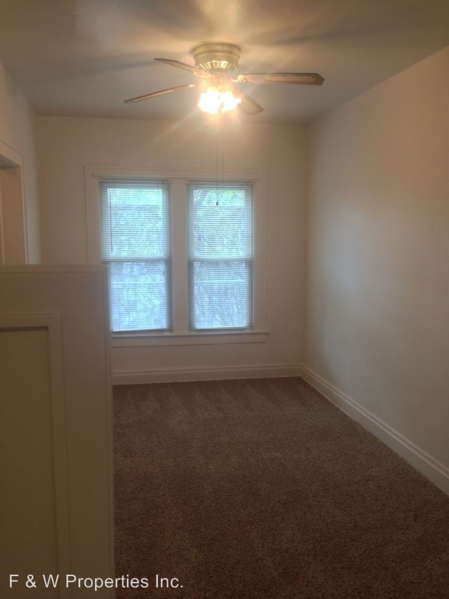 Building Photo - 437 Rhoads Ave