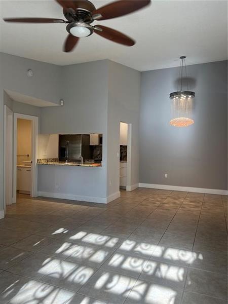 Foto del edificio - 2718 N Nob Hill Rd