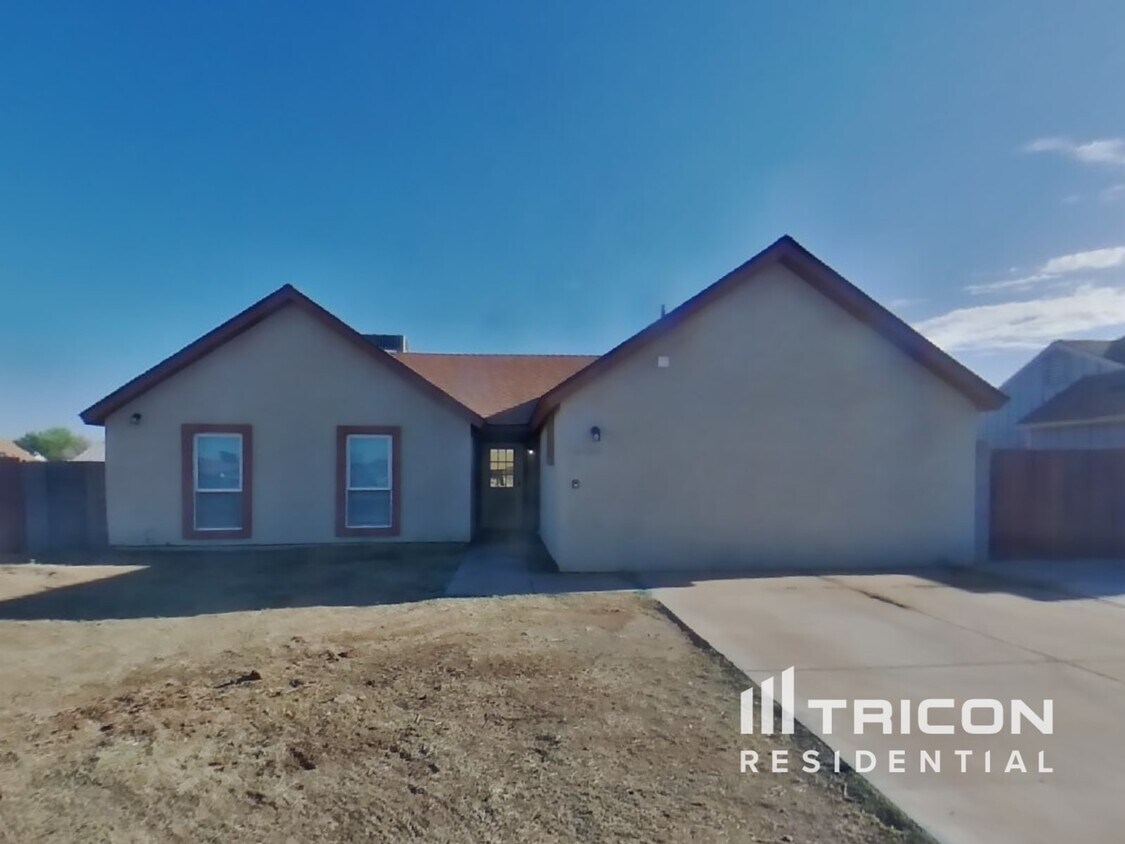 Foto principal - 6958 W Mountain View Rd