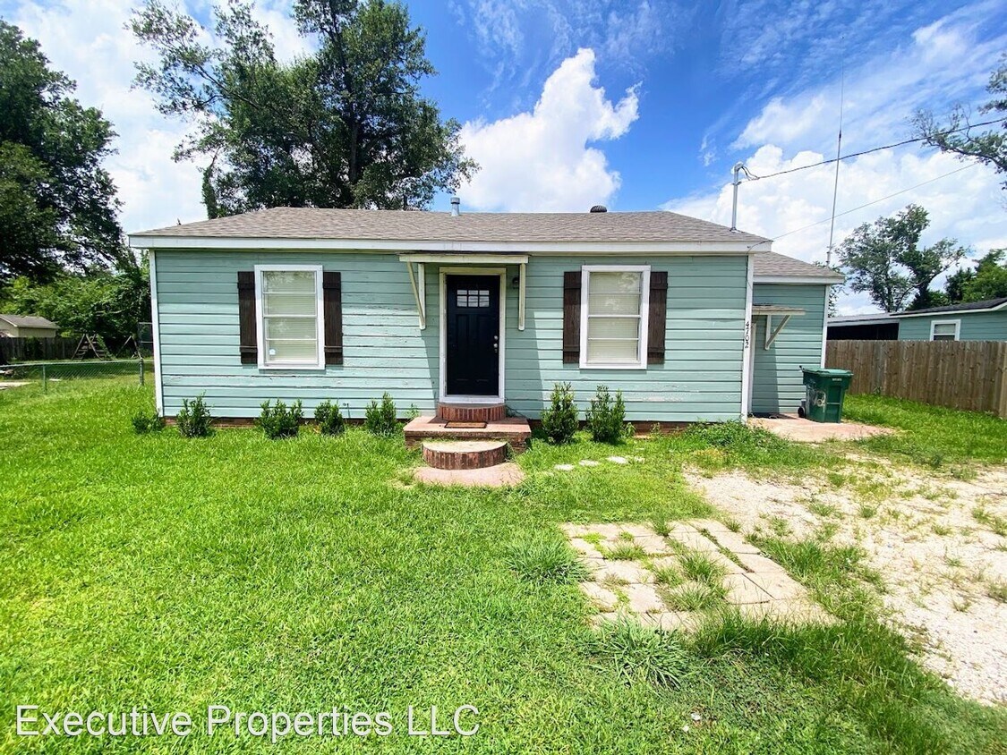 2 br, 1 bath House 4702 Ogden Road House Rental in Lake Charles, LA