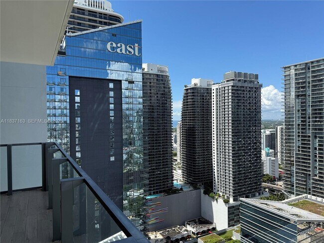 Building Photo - 68 SE 6th St