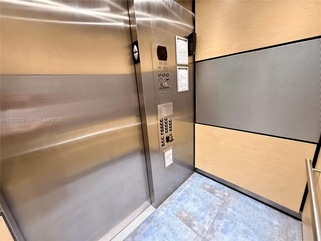 Building Photo - 1830 Radius Dr