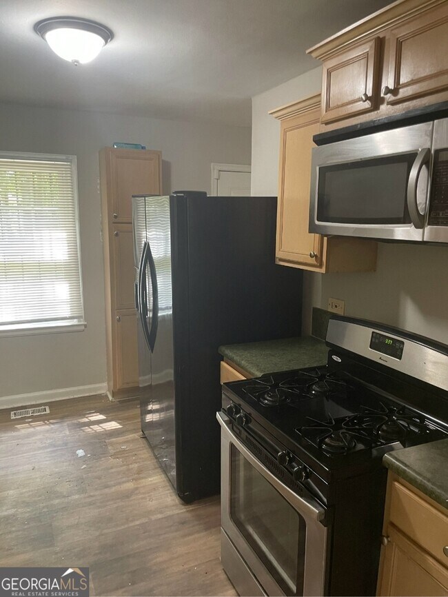Foto del edificio - 1589 Pinehurst Dr SW