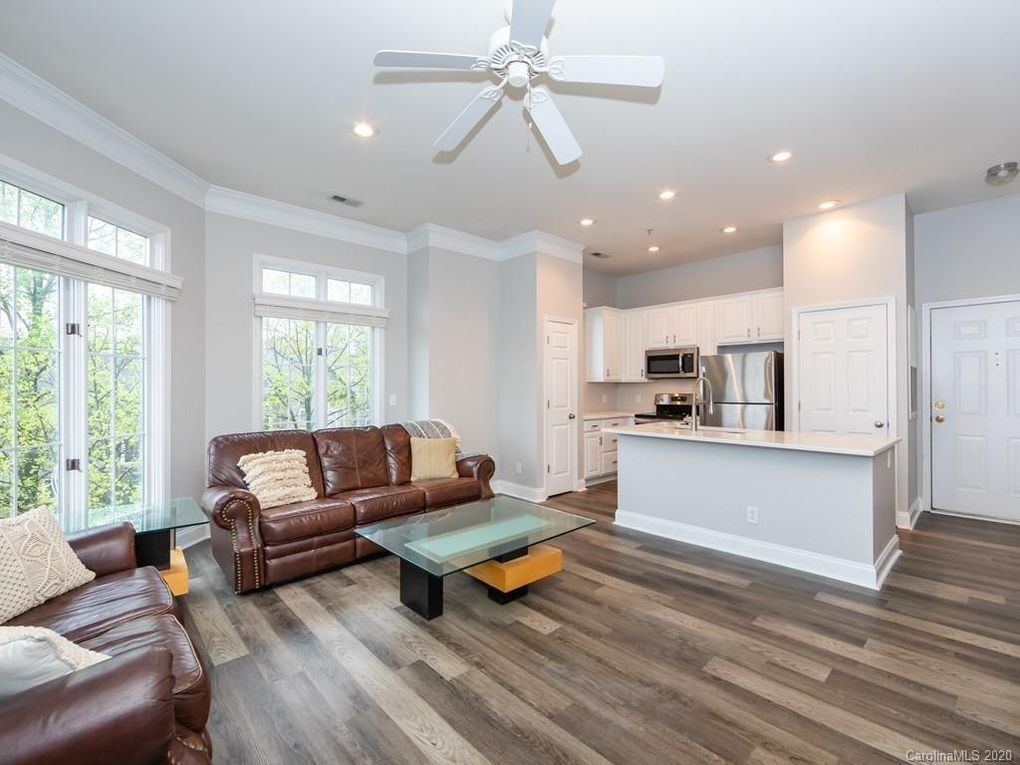 Foto principal - 763 Garden District Dr
