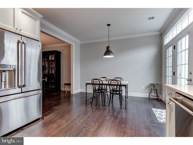 Foto del edificio - 631 Magnolia Ct