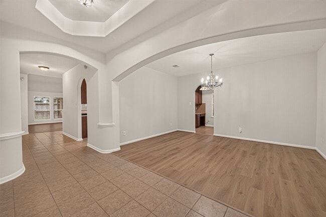 Foto del edificio - 4823 Grand Chateau Ln