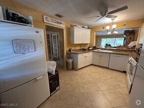 Building Photo - 260 Belina Dr