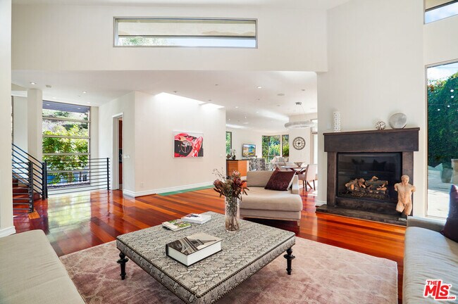 Building Photo - 3685 Mandeville Canyon Rd