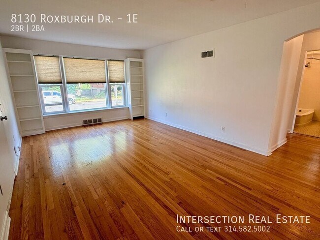 Foto del edificio - 8130 Roxburgh Dr