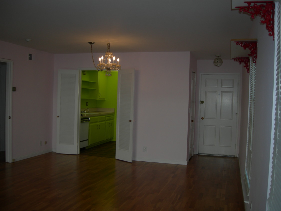 Foto principal - 1910 Mt Vernon Ct