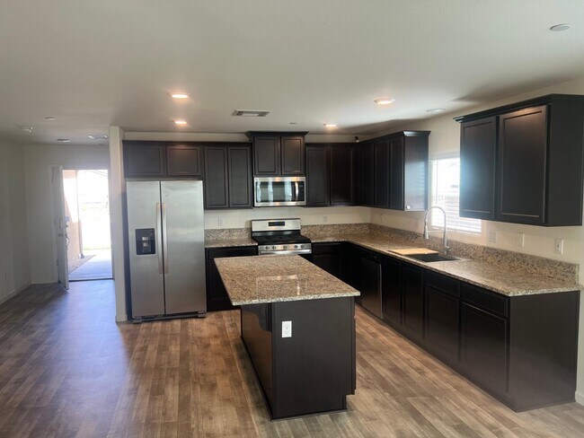 Foto del edificio - 5545 W Saginaw Way
