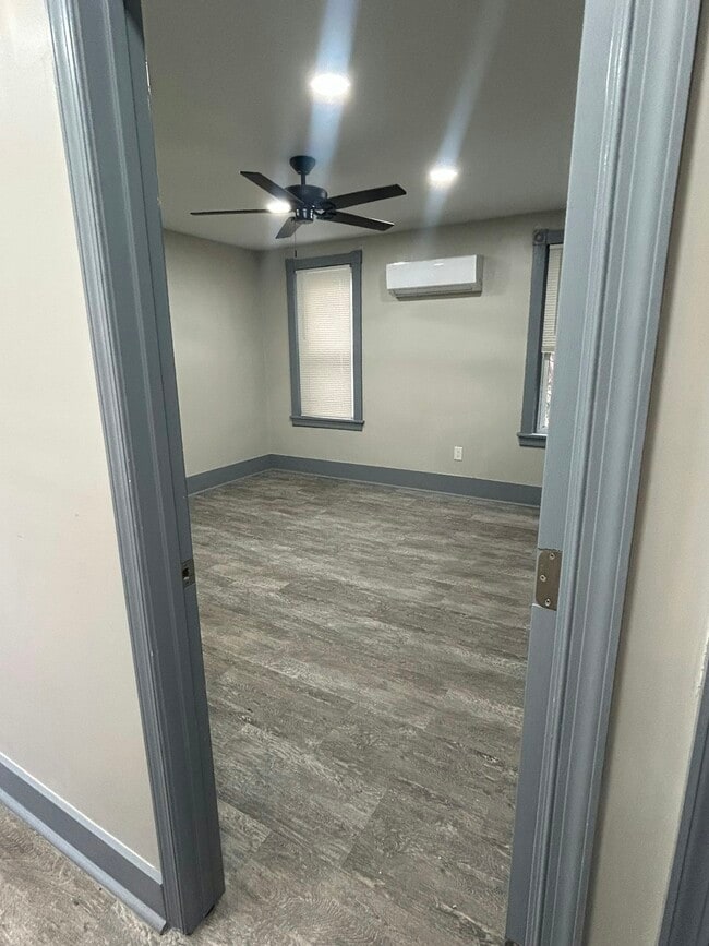 Photo - 910 Lancaster Avenue, Unit 2F Rear Apartment