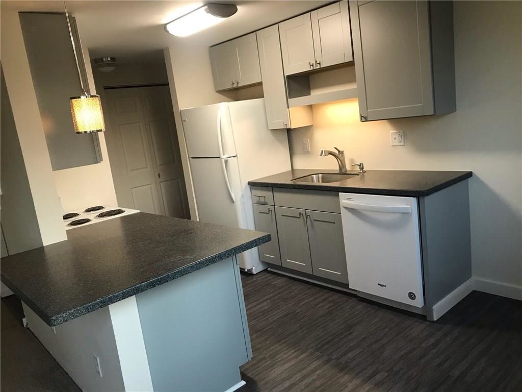 Foto principal - 335 W Main St