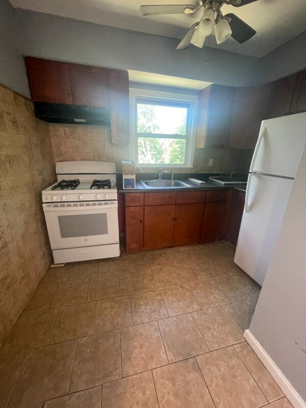 Building Photo - 69 Bedford St