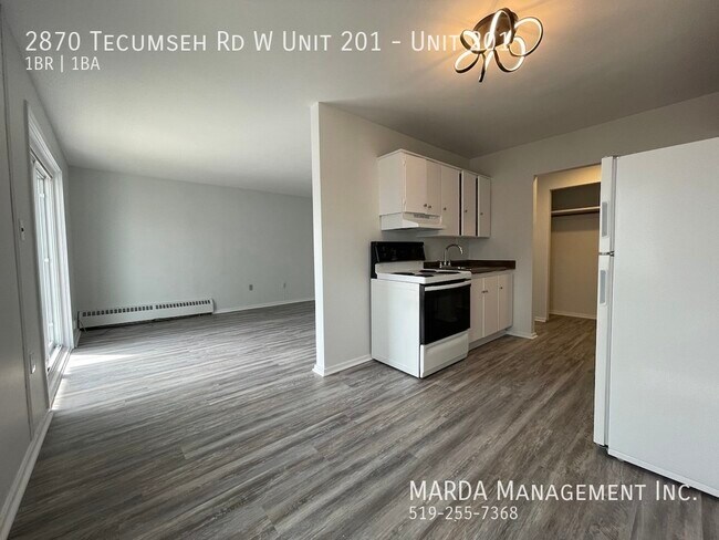Photo du bâtiment - COZY 1 BED/1 BATH -WEST END PLUS HYDRO!