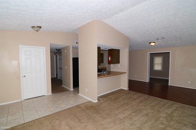 Building Photo - 3 br, 2 bath House - 4834 White Oak Tree