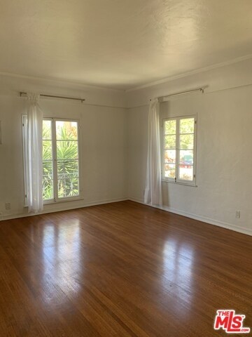 Building Photo - 421 S Maple Dr