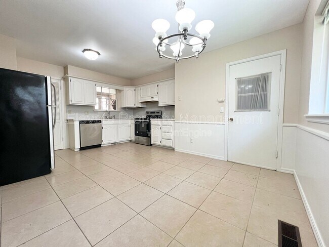 Foto del edificio - 4225 NW 51st St