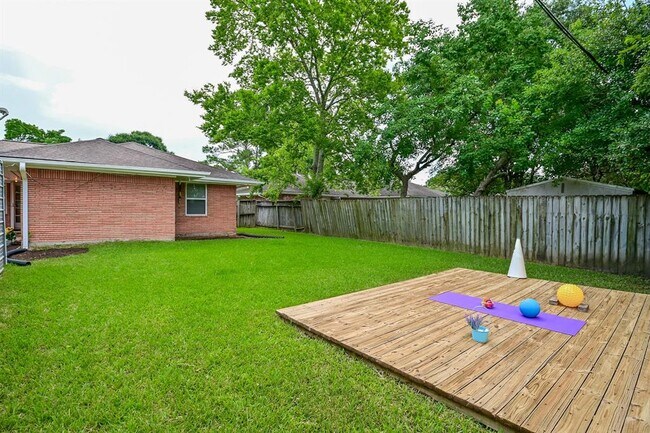 Building Photo - 10326 Bassoon Dr