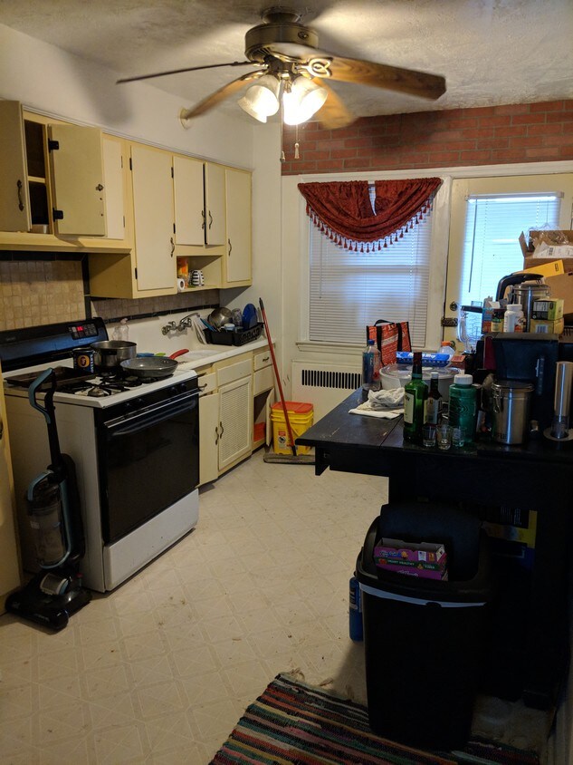 Primary Photo - 28 N Symington Ave