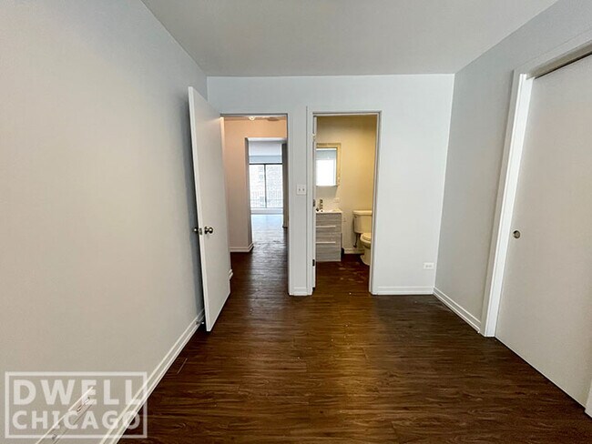 Building Photo - 5411 N Winthrop Ave
