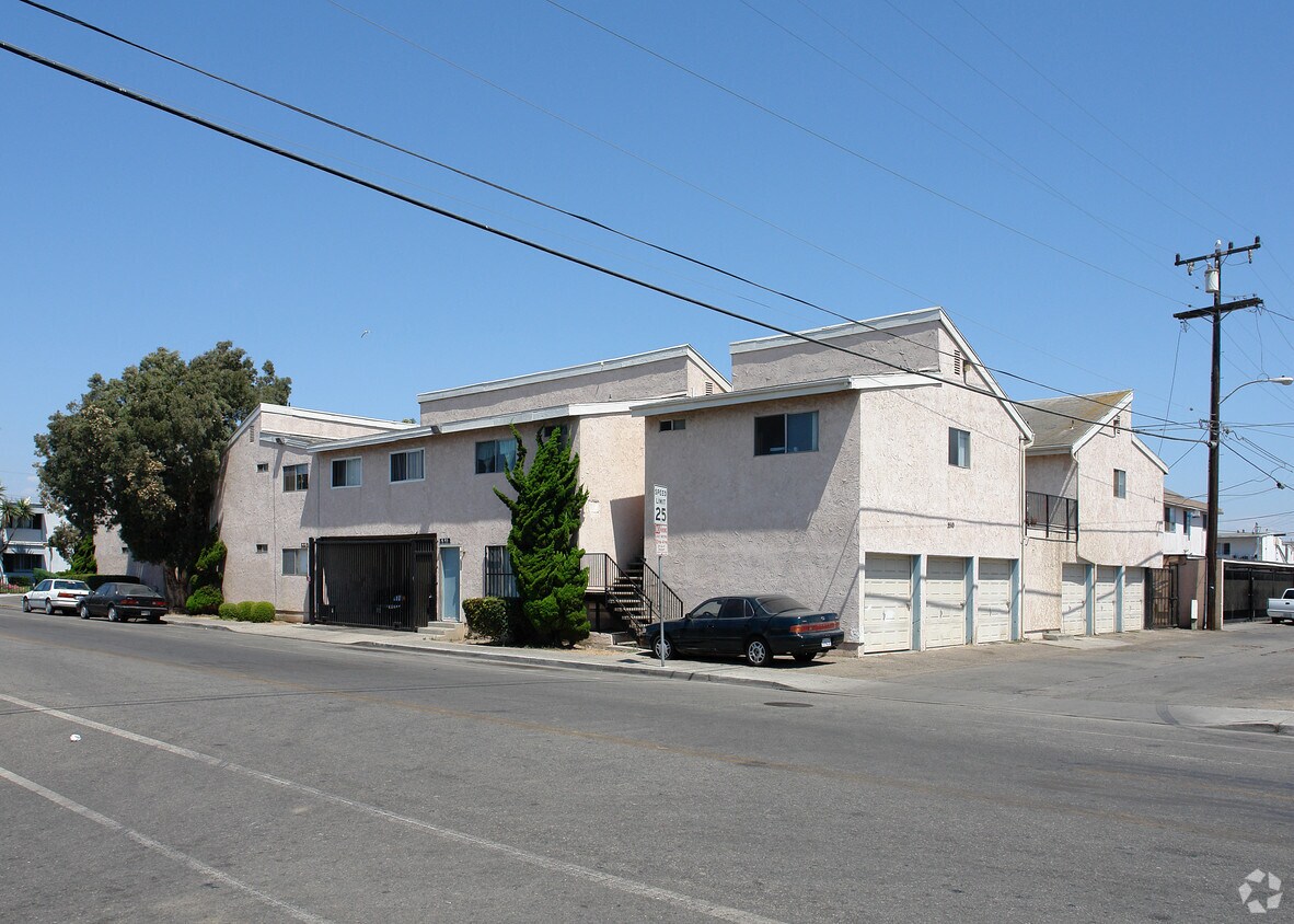 Building Photo - 560 Cuesta Del Mar Dr