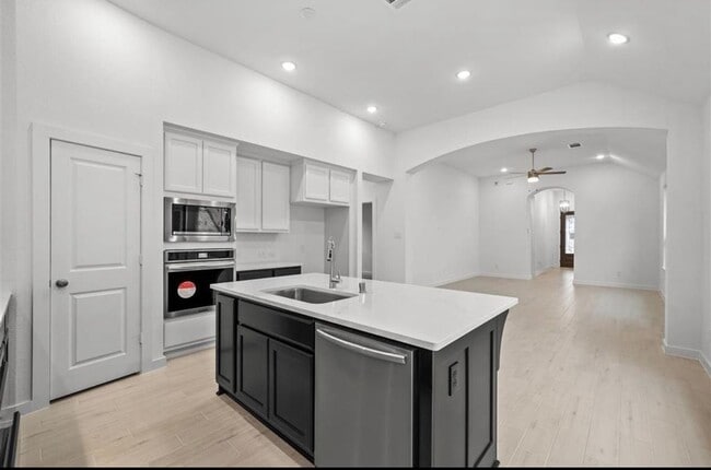 Building Photo - 4142 KINSEY ST