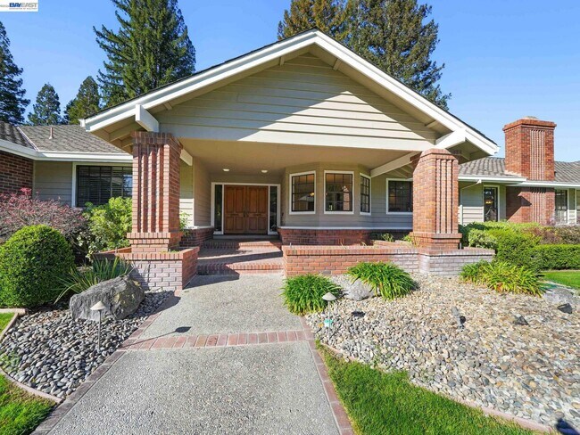 Foto del edificio - 261 St Paul Dr