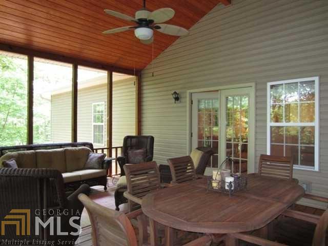 Foto del edificio - 3649 Lakeview Dr