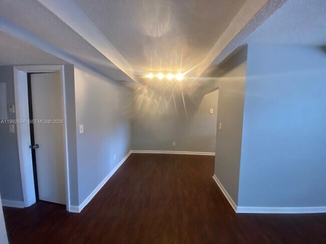 Foto del edificio - 1045 S Flagler Ave