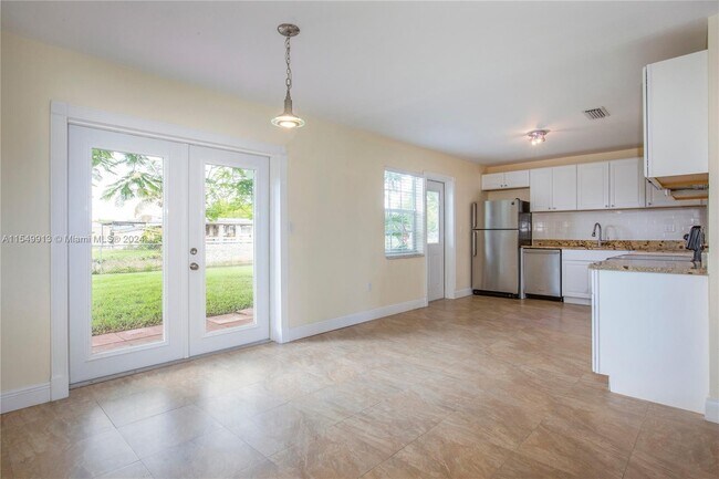 Foto del edificio - 4910 SW 103rd Pl