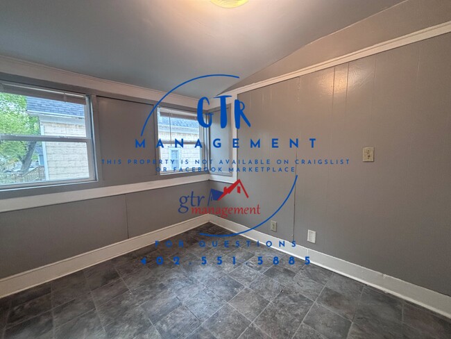 Foto del edificio - 2904 Crown Point Ave