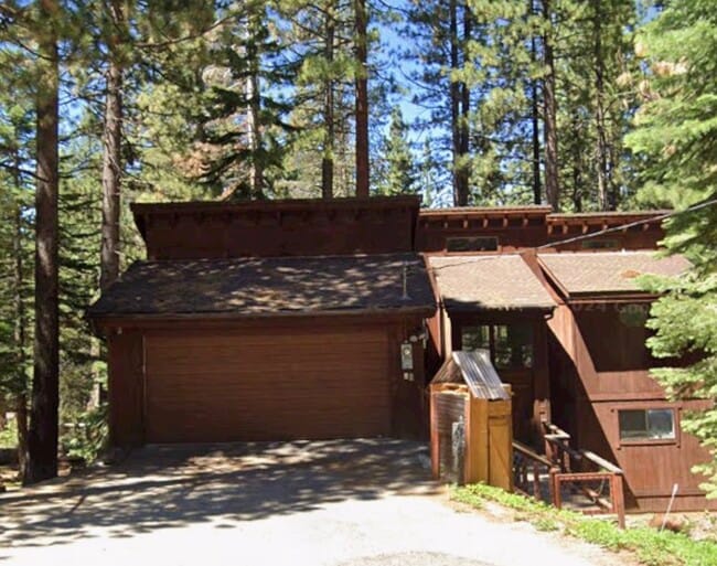 Building Photo - 1647 Thunderbird Dr