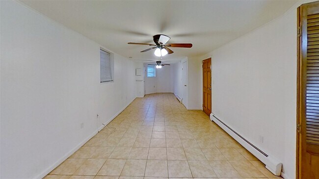 Foto del edificio - 427 Gregory Ave